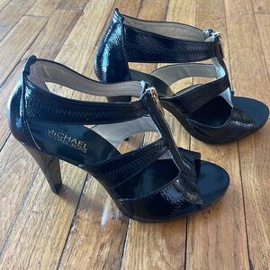 Micheal Kors black heel